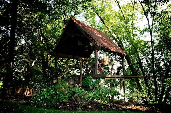 The meditation hut at Choderwood.